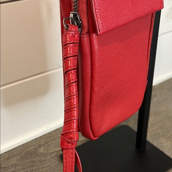 Vince Camuto Cory Sangaria Red Leather Cell Phone Wallet Crossbody Bag - Picture 5 of 14